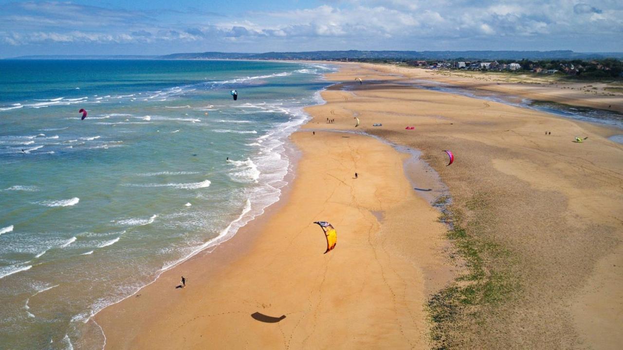 Cottage A 2 Mn A Pied De La Mer Merville-Franceville-Plage Bagian luar foto