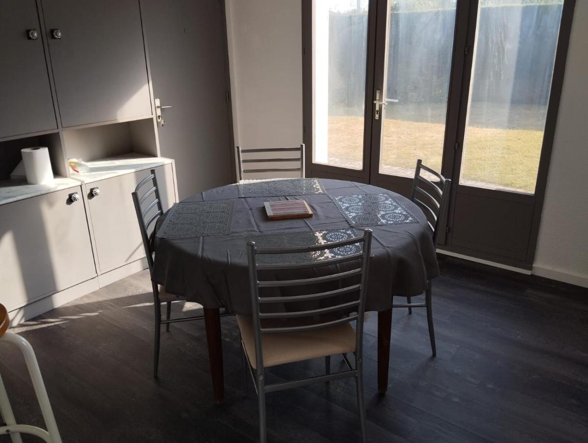 Cottage A 2 Mn A Pied De La Mer Merville-Franceville-Plage Bagian luar foto